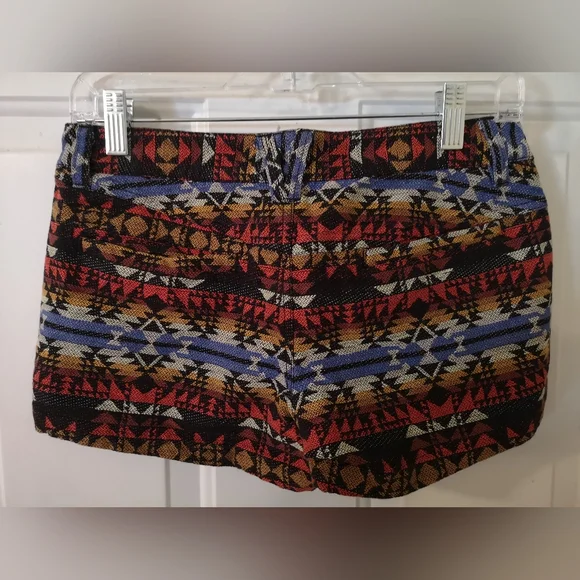 Volcom shorts - Picture 2 of 3